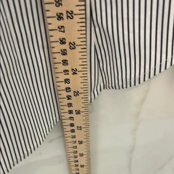 Women’s  Striped Black and White Shirt NWT - Picture 5 of 7
